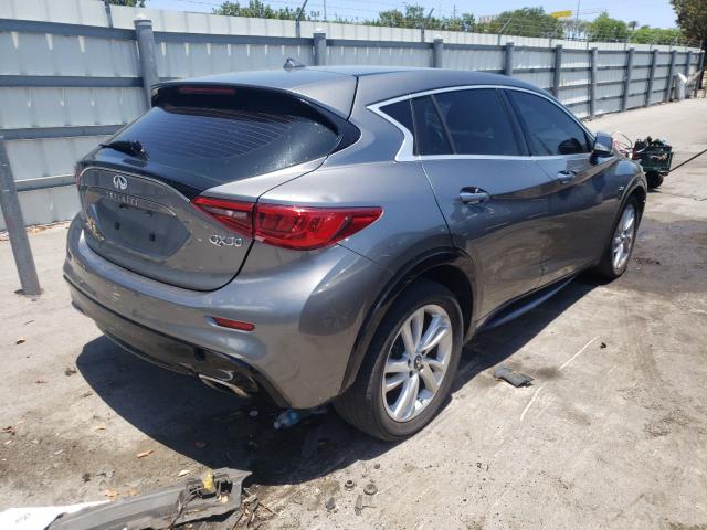 Photo 3 VIN: SJKCH5CP2JA056316 - INFINITI QX30 BASE 