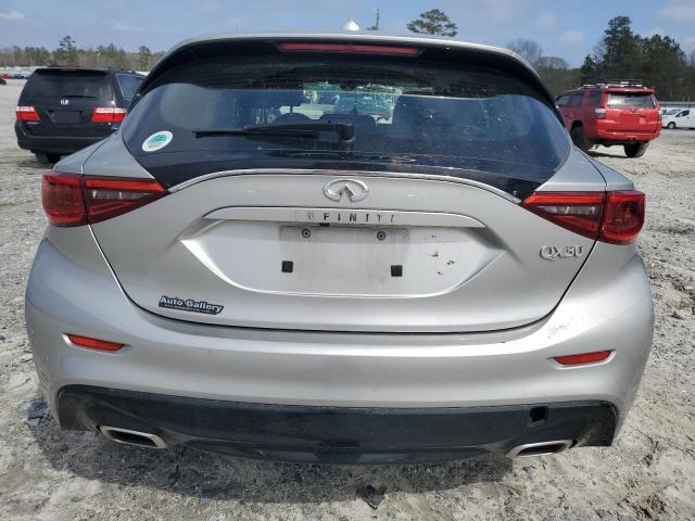 Photo 5 VIN: SJKCH5CP2JA058356 - INFINITI QX30 