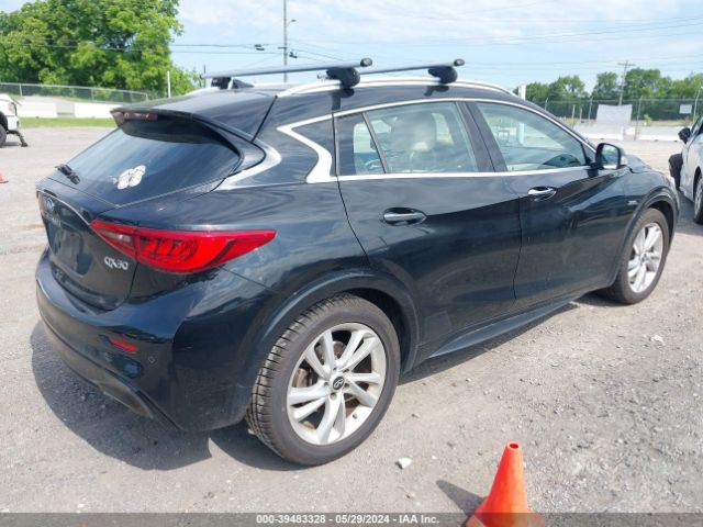 Photo 3 VIN: SJKCH5CP3HA016319 - INFINITI QX30 