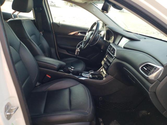 Photo 4 VIN: SJKCH5CP3HA028941 - INFINITI QX30 BASE 