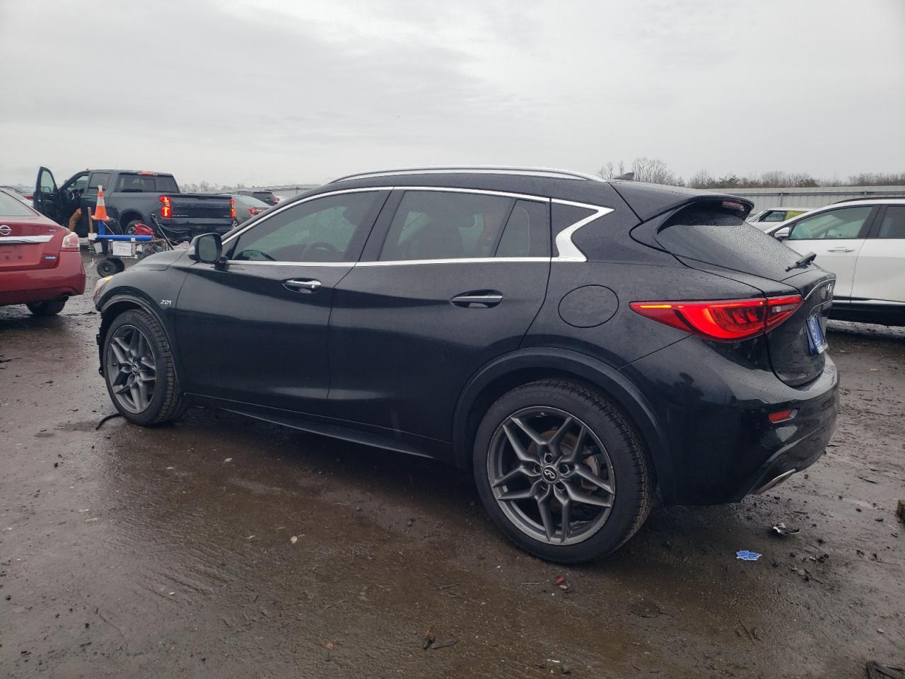 Photo 1 VIN: SJKCH5CP3HA035436 - INFINITI QX30 