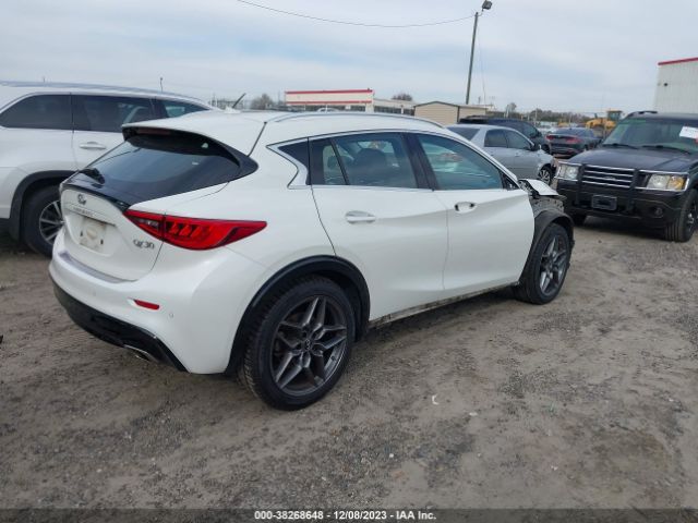 Photo 3 VIN: SJKCH5CP3JA005391 - INFINITI QX30 