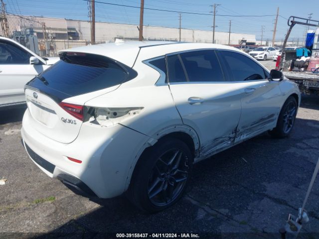 Photo 3 VIN: SJKCH5CP3JA045731 - INFINITI QX30 