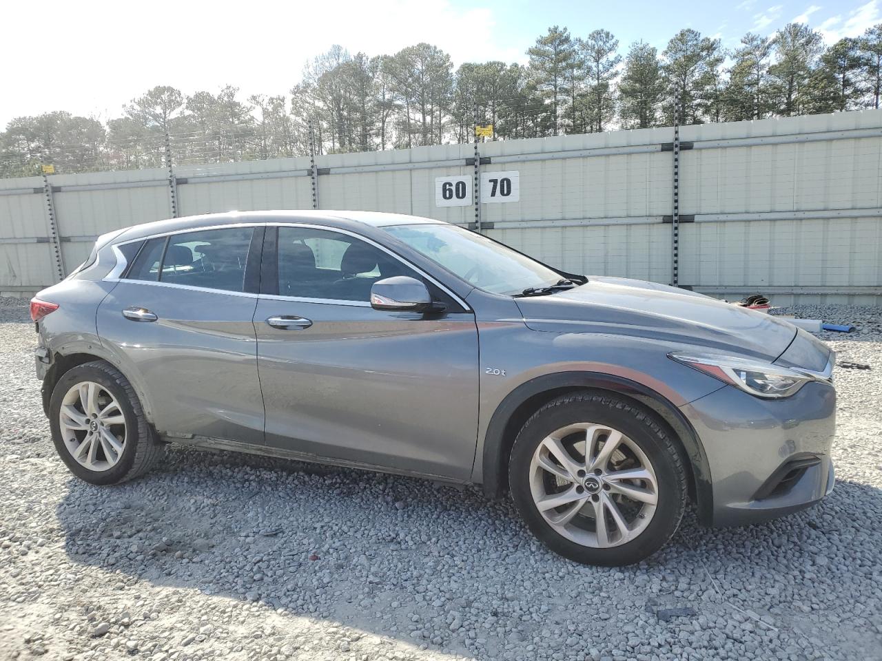 Photo 3 VIN: SJKCH5CP3JA052369 - INFINITI QX30 