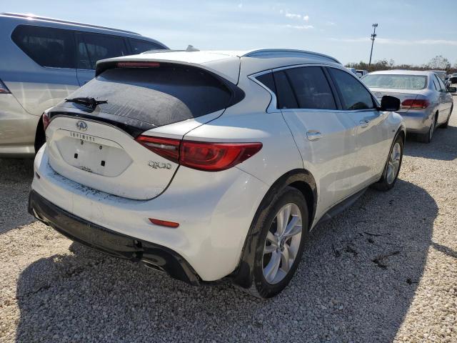 Photo 3 VIN: SJKCH5CP3JA053960 - INFINITI QX30 BASE 