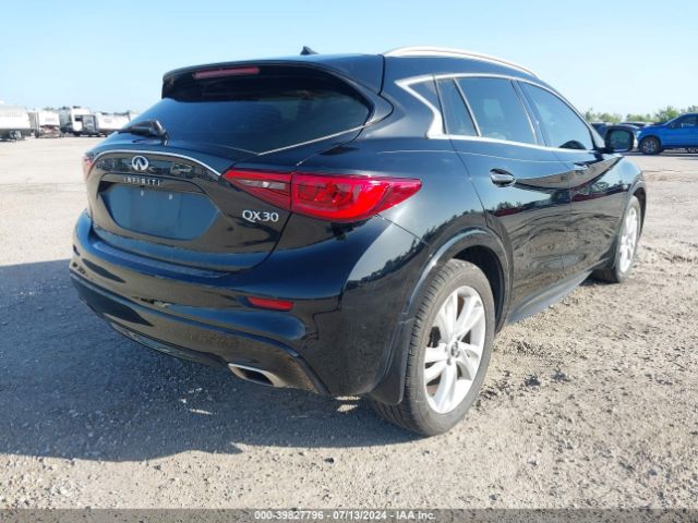 Photo 3 VIN: SJKCH5CP4JA004685 - INFINITI QX30 