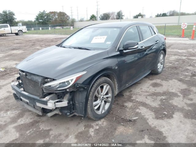 Photo 1 VIN: SJKCH5CP4JA053773 - INFINITI QX30 