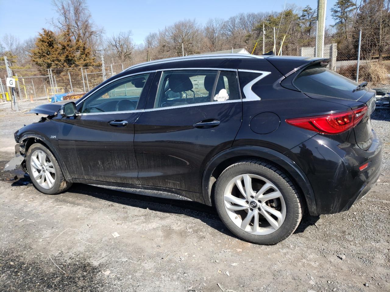 Photo 1 VIN: SJKCH5CP5HA037172 - INFINITI QX30 