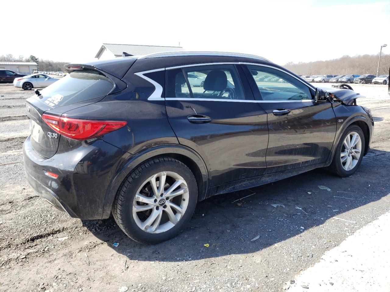 Photo 2 VIN: SJKCH5CP5HA037172 - INFINITI QX30 