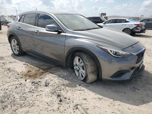 Photo 3 VIN: SJKCH5CP5JA054270 - INFINITI QX30 BASE 