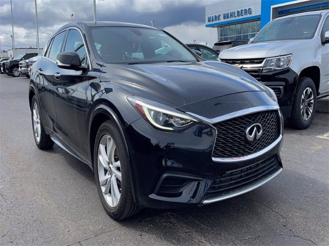 Photo 1 VIN: SJKCH5CP5JA058612 - INFINITI QX30 