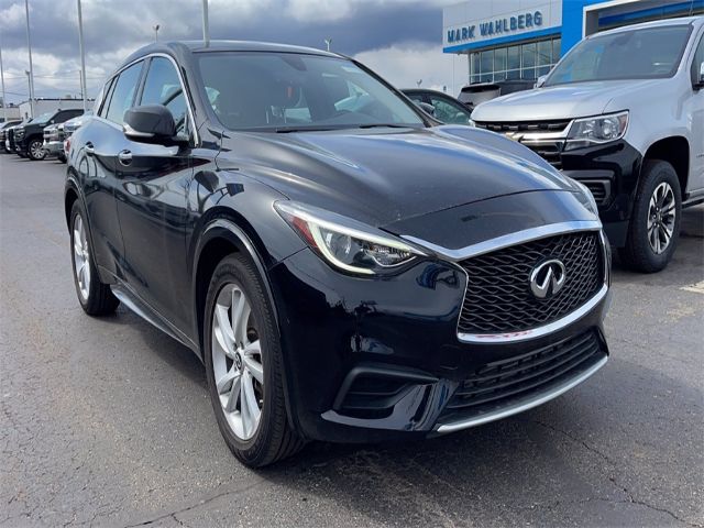 Photo 2 VIN: SJKCH5CP5JA058612 - INFINITI QX30 