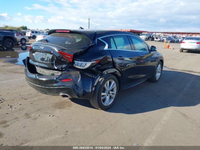 Photo 3 VIN: SJKCH5CP5JA059727 - INFINITI QX30 