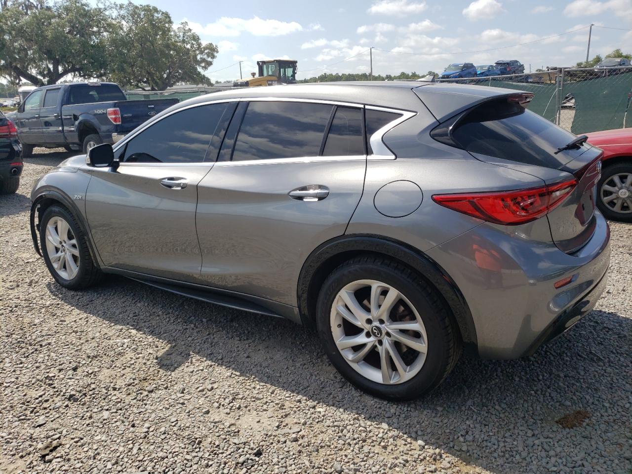 Photo 1 VIN: SJKCH5CP5JA060022 - INFINITI QX30 