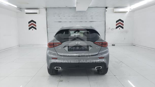 Photo 4 VIN: SJKCH5CP5KA004101 - INFINITI Q 30 