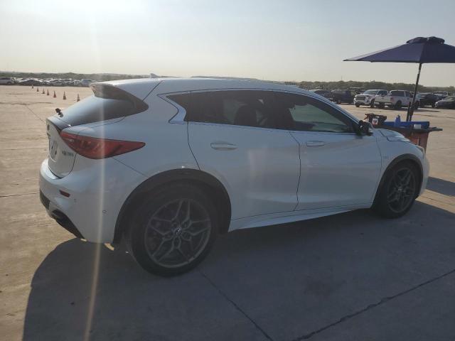 Photo 2 VIN: SJKCH5CP6HA031512 - INFINITI QX30 BASE 