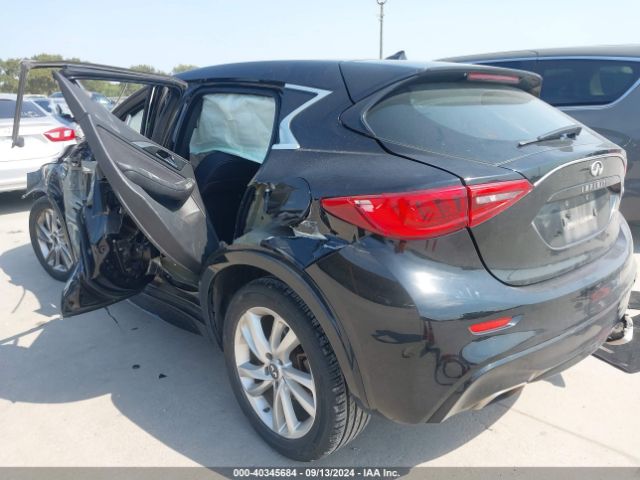 Photo 2 VIN: SJKCH5CP6HA033843 - INFINITI QX30 