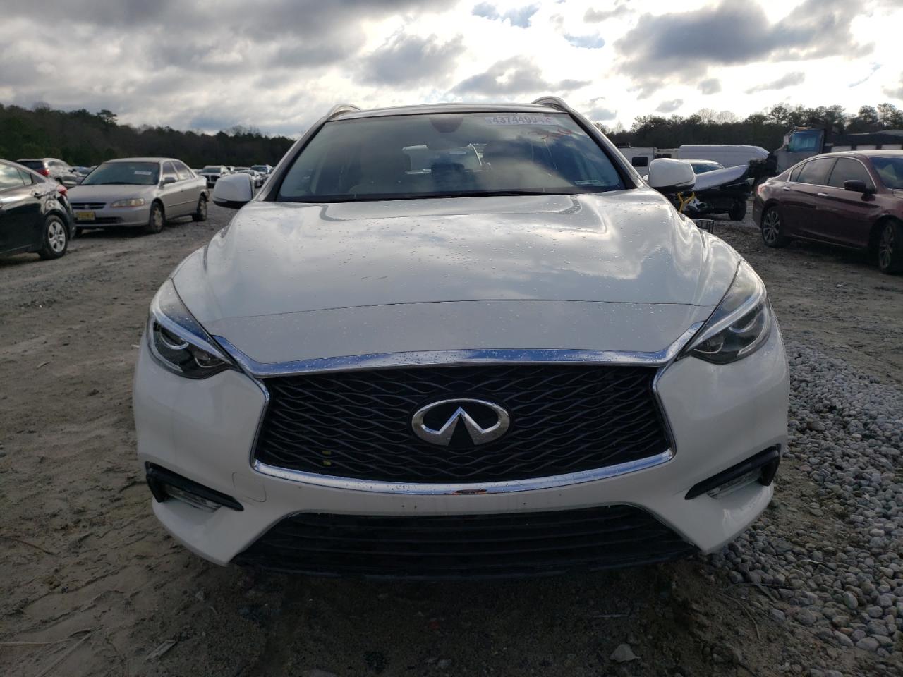 Photo 4 VIN: SJKCH5CP6HA034958 - INFINITI QX30 