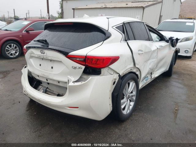 Photo 3 VIN: SJKCH5CP6HA039450 - INFINITI QX30 