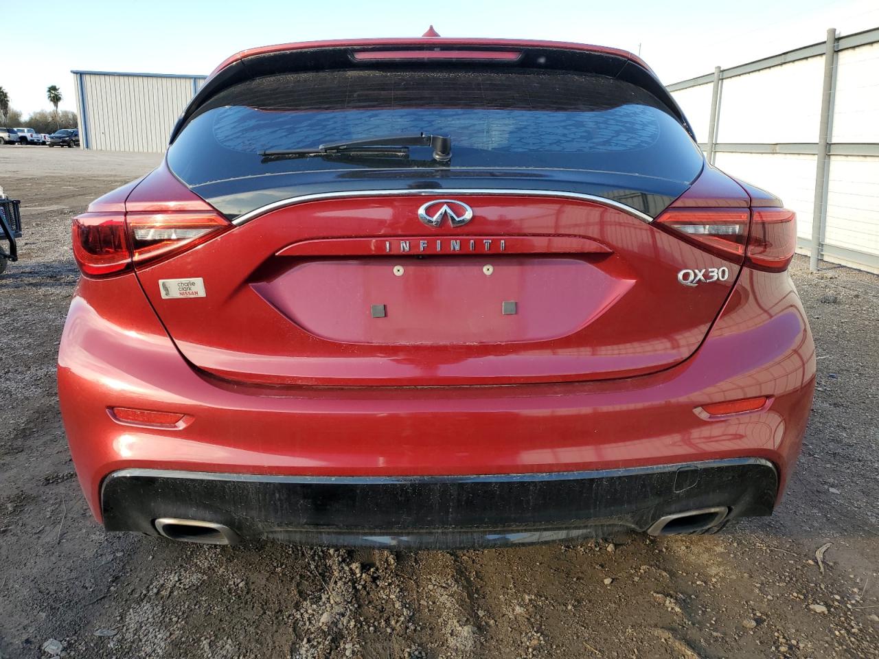 Photo 5 VIN: SJKCH5CP6HA039934 - INFINITI QX30 