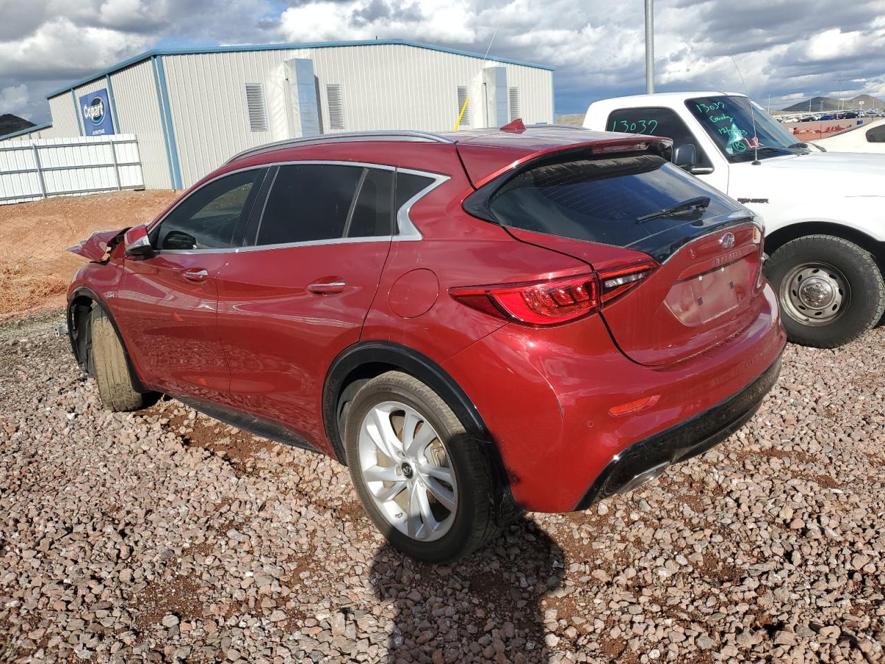 Photo 1 VIN: SJKCH5CP6JA048364 - INFINITI QX30 