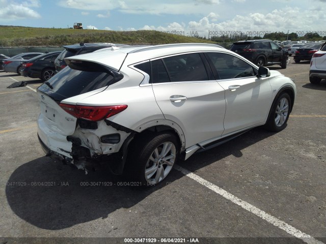 Photo 3 VIN: SJKCH5CP6KA010909 - INFINITI QX30 