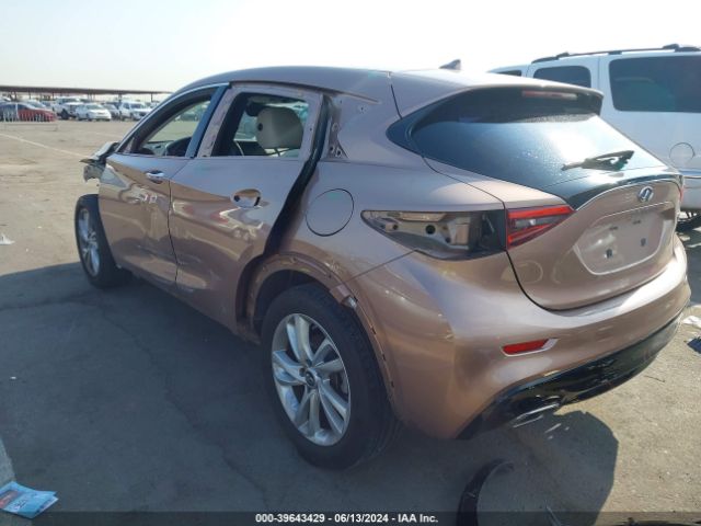 Photo 2 VIN: SJKCH5CP7HA025606 - INFINITI QX30 