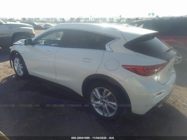 Photo 2 VIN: SJKCH5CP7HA028750 - INFINITI QX30 