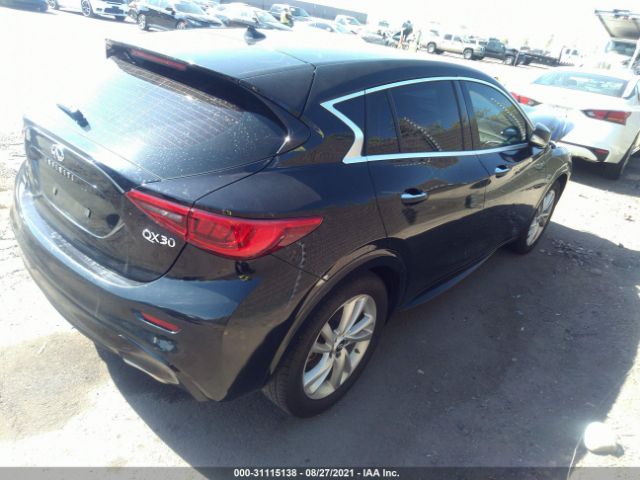 Photo 3 VIN: SJKCH5CP7HA032779 - INFINITI QX30 