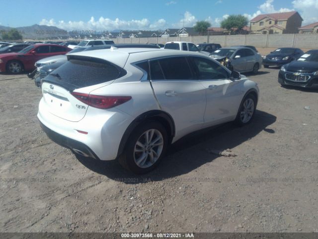 Photo 3 VIN: SJKCH5CP7JA006141 - INFINITI QX30 