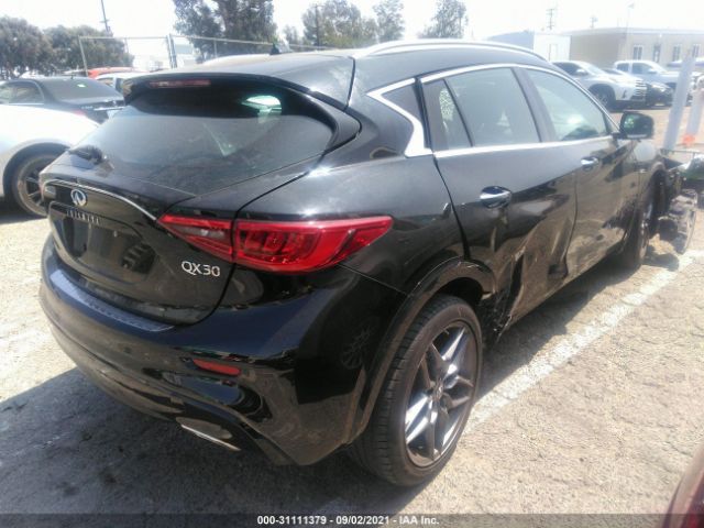 Photo 3 VIN: SJKCH5CP7JA044789 - INFINITI QX30 