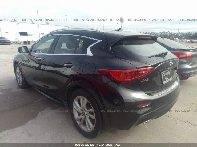 Photo 2 VIN: SJKCH5CP7KA011759 - INFINITI QX30 