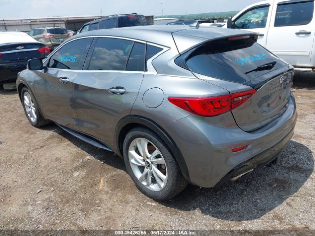 Photo 2 VIN: SJKCH5CP8HA035044 - INFINITI QX30 