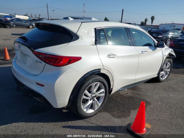 Photo 3 VIN: SJKCH5CP8HA039840 - INFINITI QX30 