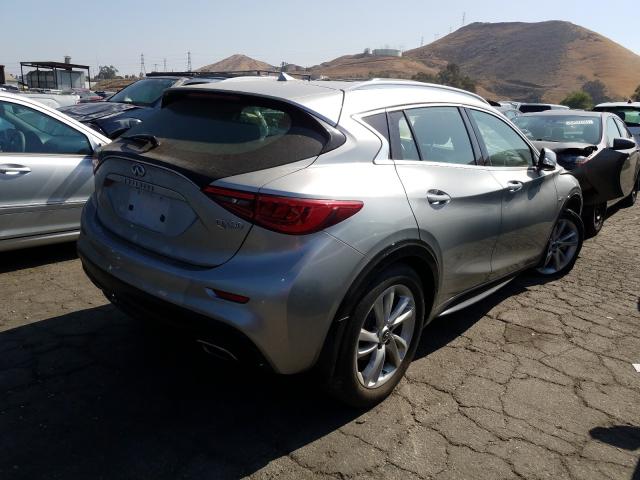 Photo 3 VIN: SJKCH5CP8JA057759 - INFINITI QX30 BASE 