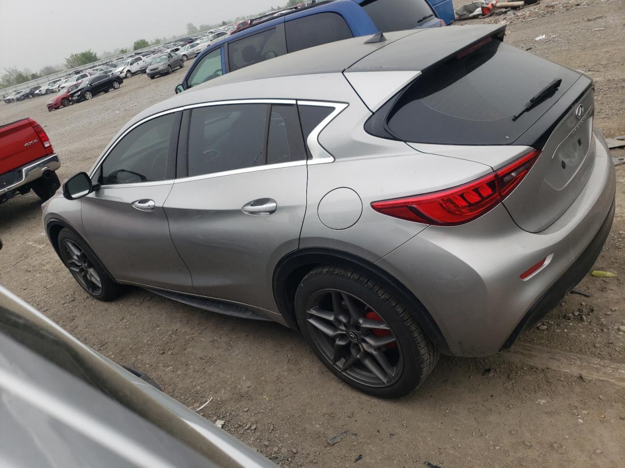 Photo 1 VIN: SJKCH5CP8JA058264 - INFINITI QX30 