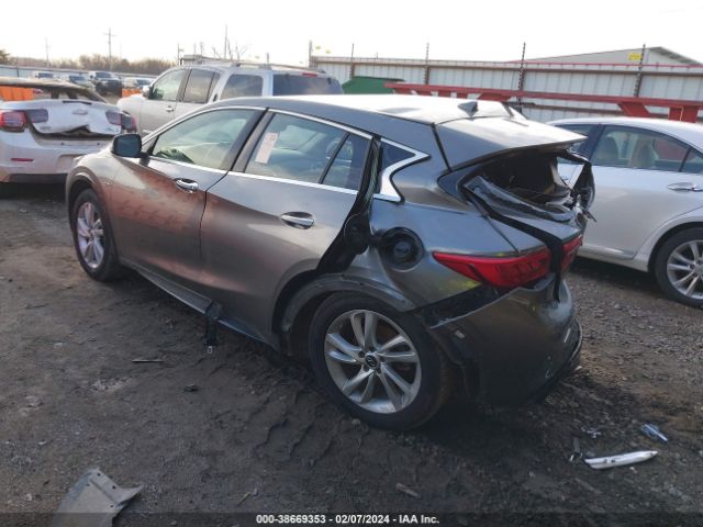 Photo 2 VIN: SJKCH5CP8JA060726 - INFINITI QX30 