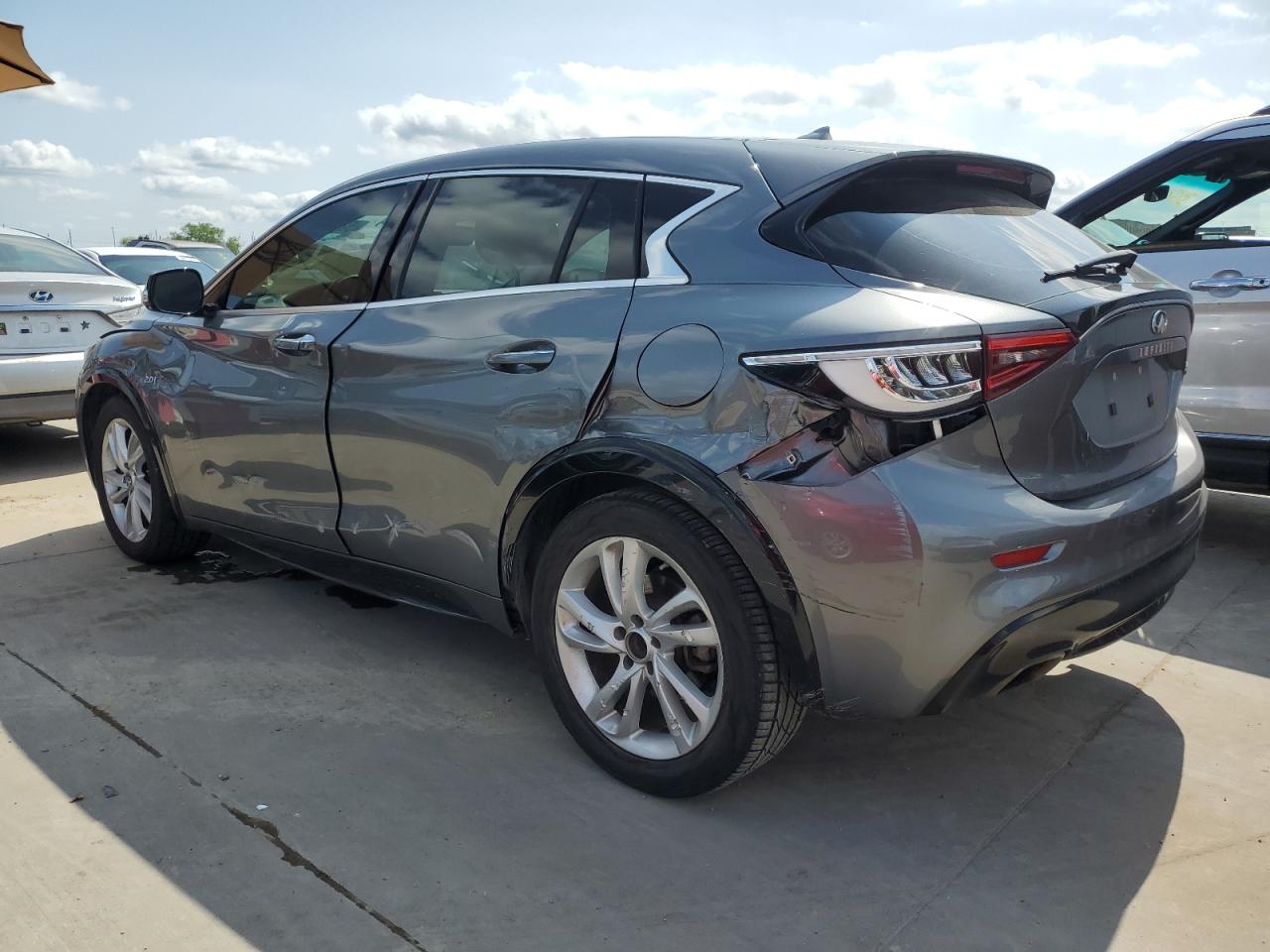 Photo 1 VIN: SJKCH5CP8KA011673 - INFINITI QX30 