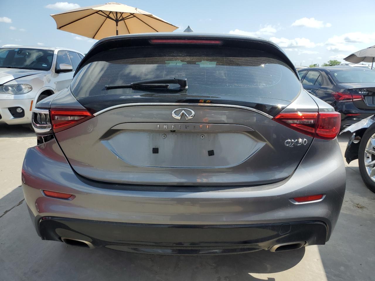 Photo 5 VIN: SJKCH5CP8KA011673 - INFINITI QX30 