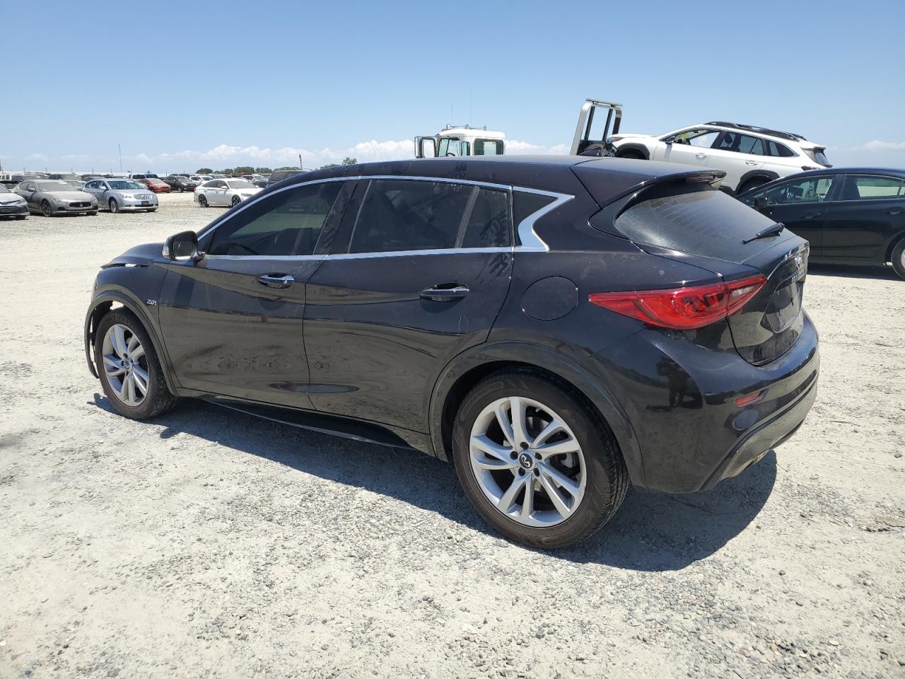 Photo 1 VIN: SJKCH5CP9HA038793 - INFINITI QX30 