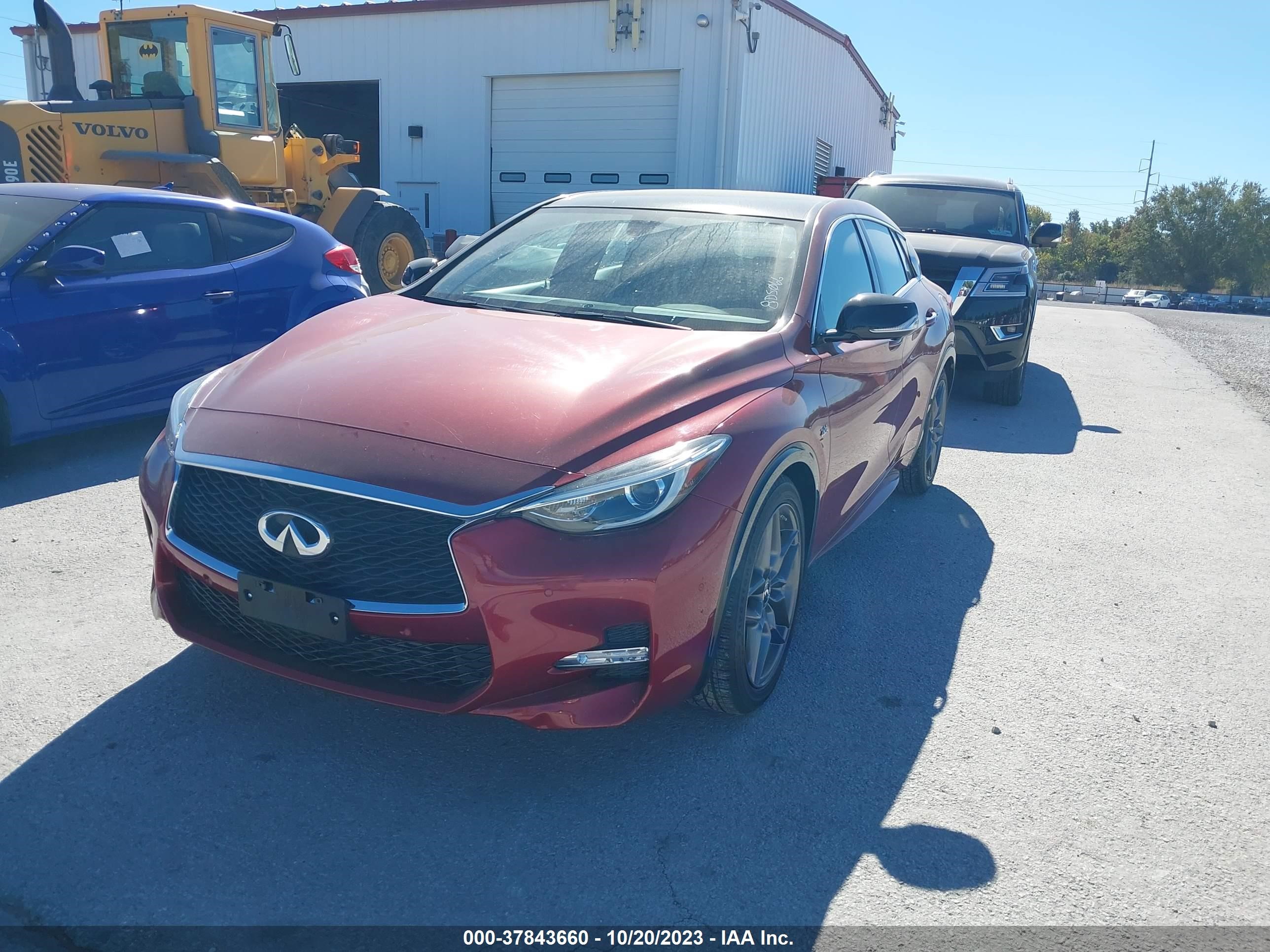 Photo 1 VIN: SJKCH5CP9JA041540 - INFINITI QX30 