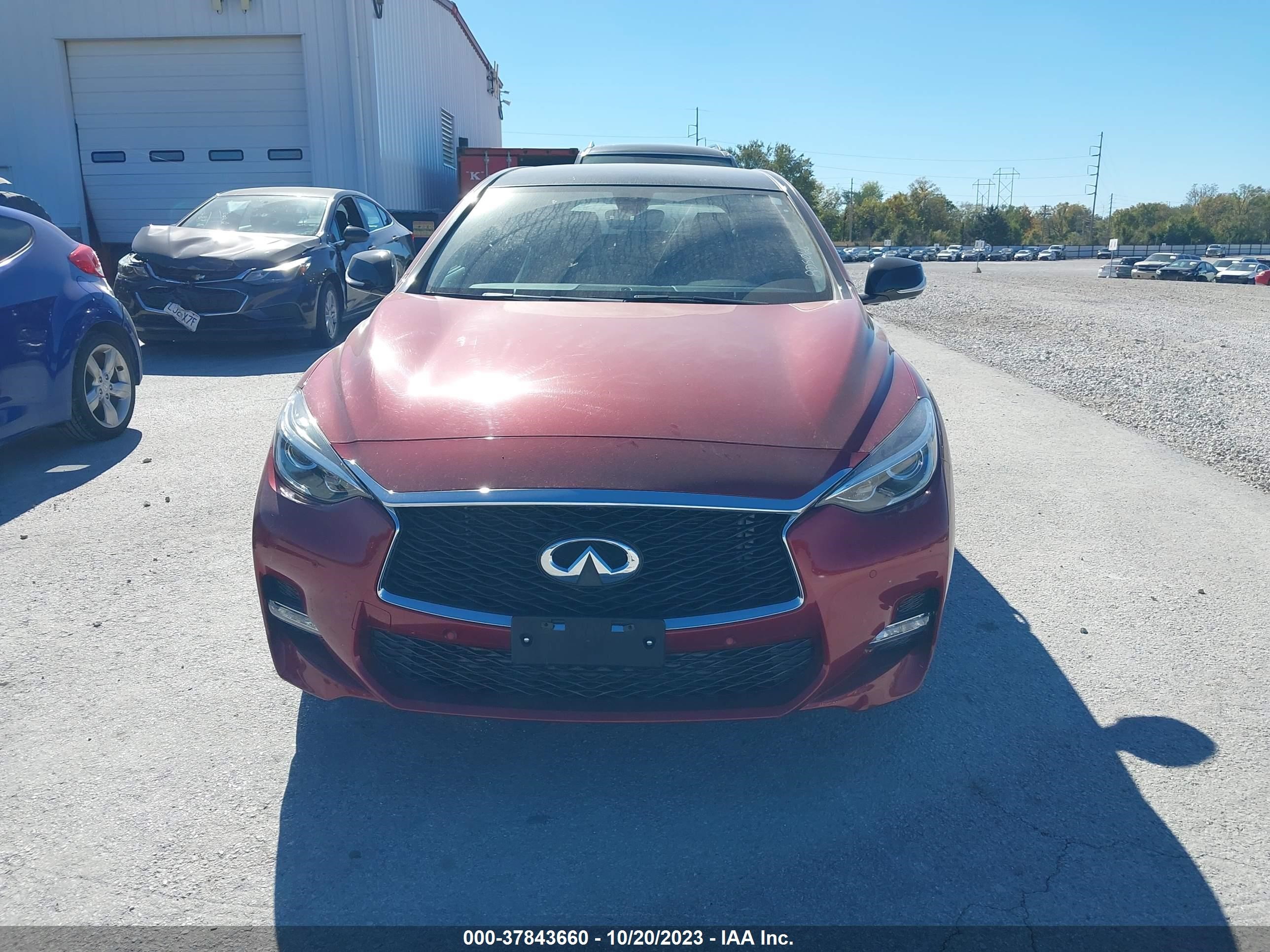 Photo 11 VIN: SJKCH5CP9JA041540 - INFINITI QX30 