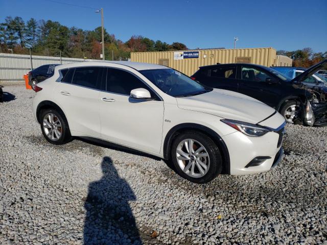 Photo 3 VIN: SJKCH5CP9JA043837 - INFINITI QX30 BASE 