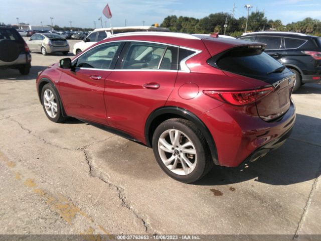 Photo 2 VIN: SJKCH5CP9JA049170 - INFINITI QX30 