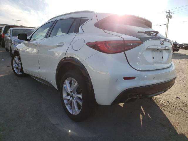 Photo 2 VIN: SJKCH5CP9JA053106 - INFINITI QX30 BASE 