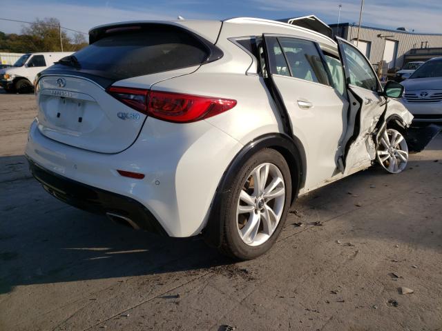 Photo 3 VIN: SJKCH5CP9JA053106 - INFINITI QX30 BASE 