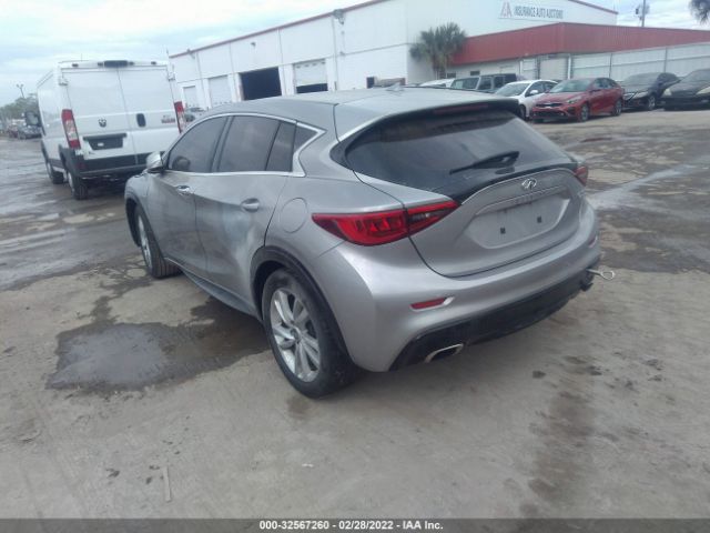 Photo 2 VIN: SJKCH5CP9JA055969 - INFINITI QX30 