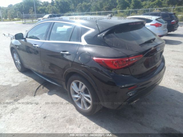 Photo 2 VIN: SJKCH5CP9KA010404 - INFINITI QX30 