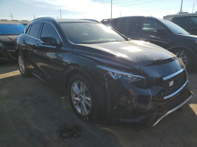 Photo 3 VIN: SJKCH5CP9KA010564 - INFINITI QX30 BASE 