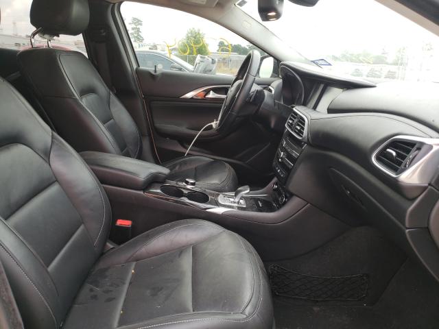 Photo 4 VIN: SJKCH5CPXHA027544 - INFINITI QX30 BASE 